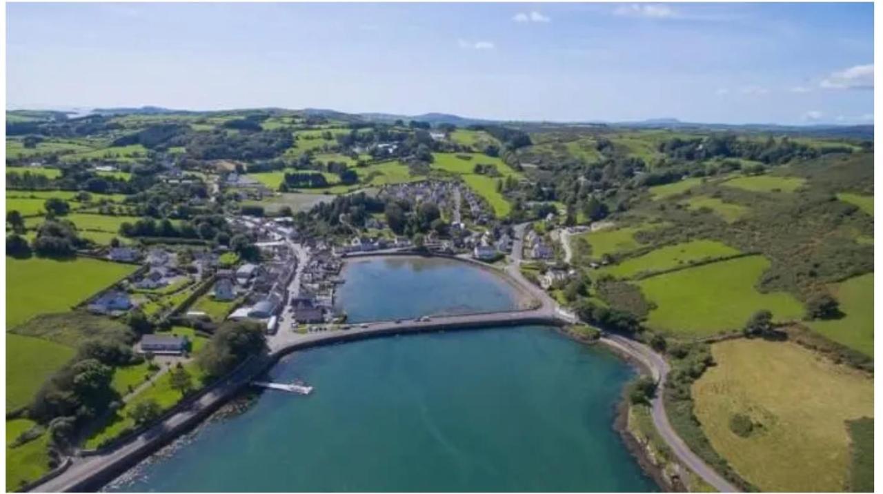 Glandore Mews Situated In The Picturesque Village Of Glandore Exteriör bild